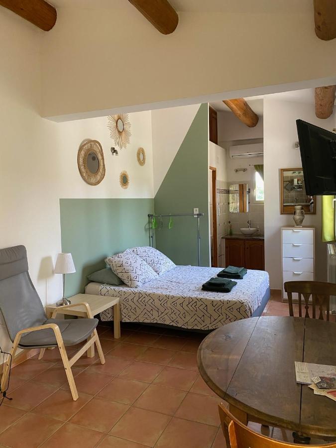 Les Celestins - Studios Independants Carpentras Exterior photo