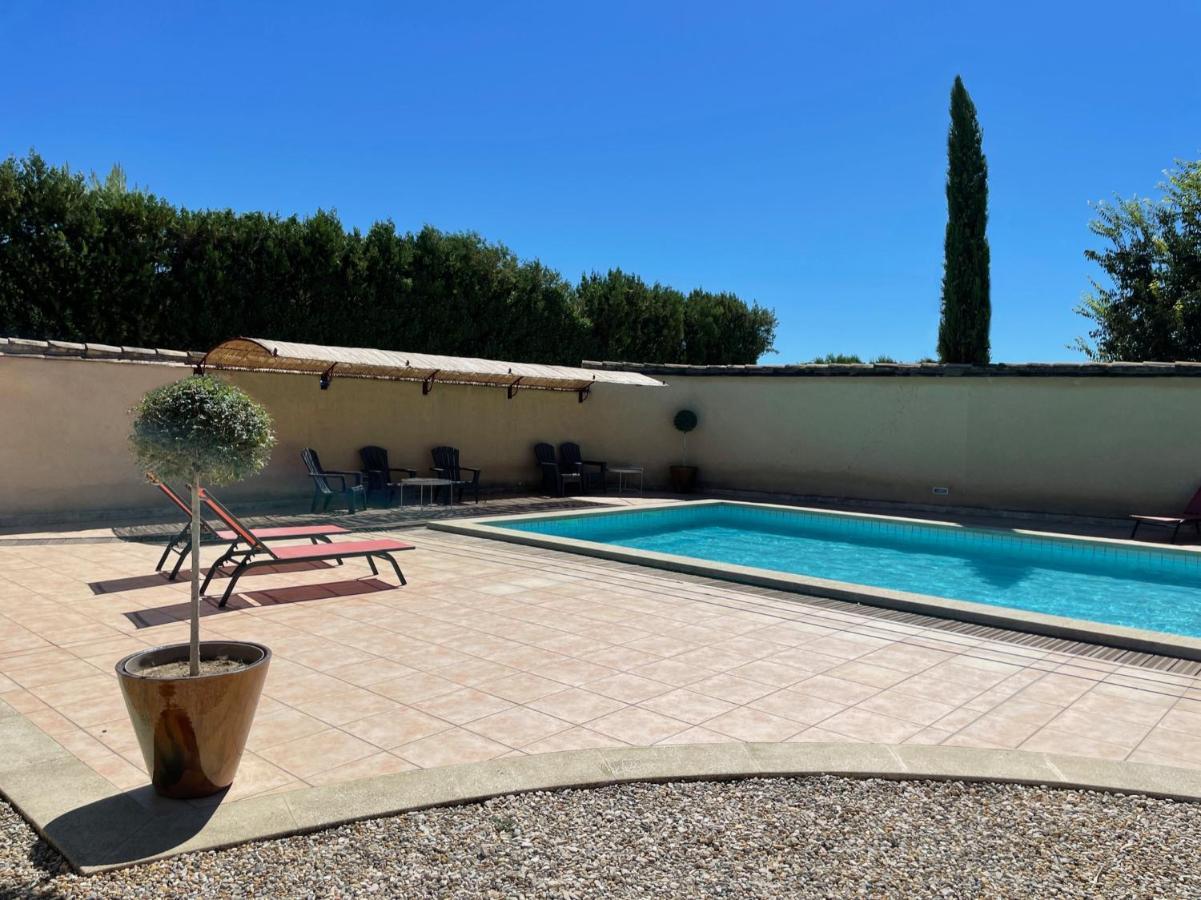 Les Celestins - Studios Independants Carpentras Exterior photo