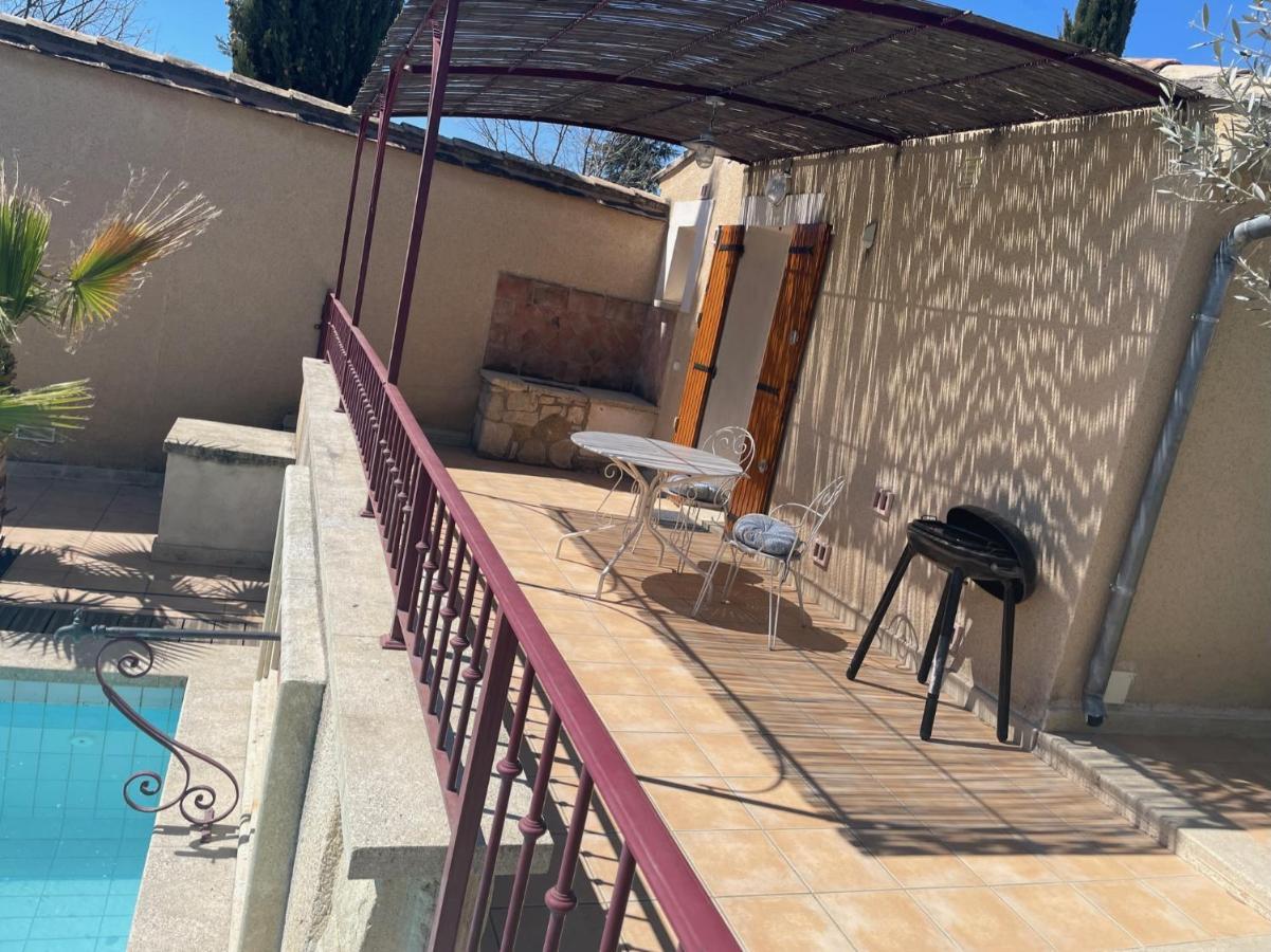 Les Celestins - Studios Independants Carpentras Exterior photo